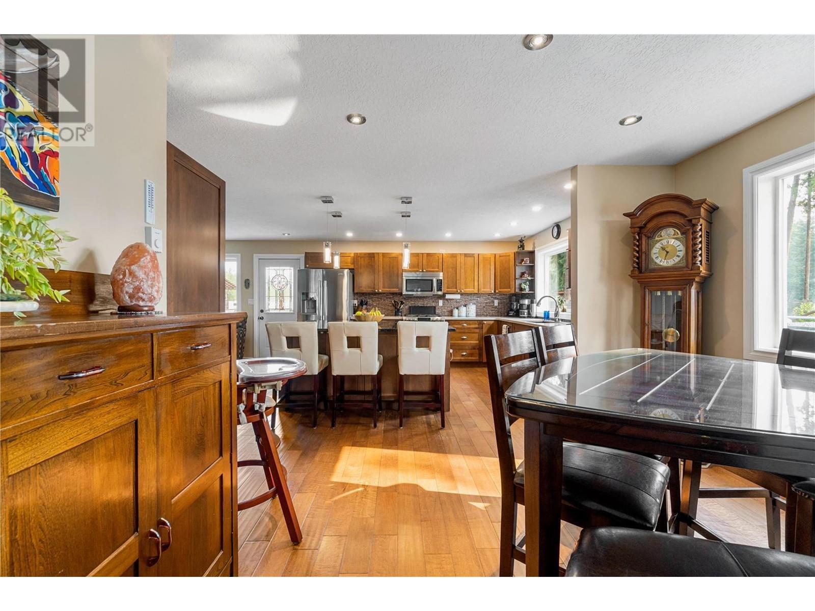  3961 20 Avenue Southeast, Salmon Arm