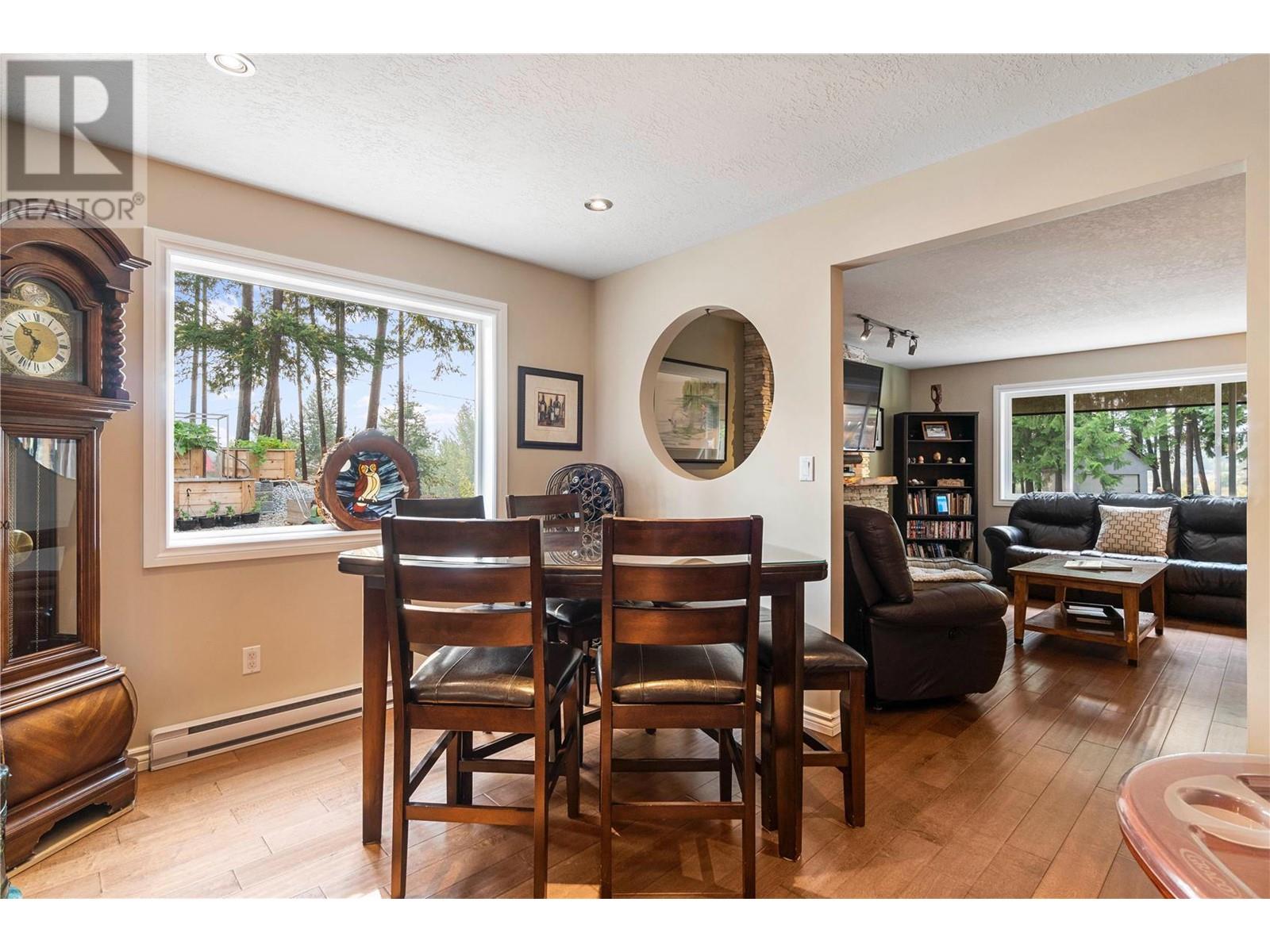  3961 20 Avenue Southeast, Salmon Arm