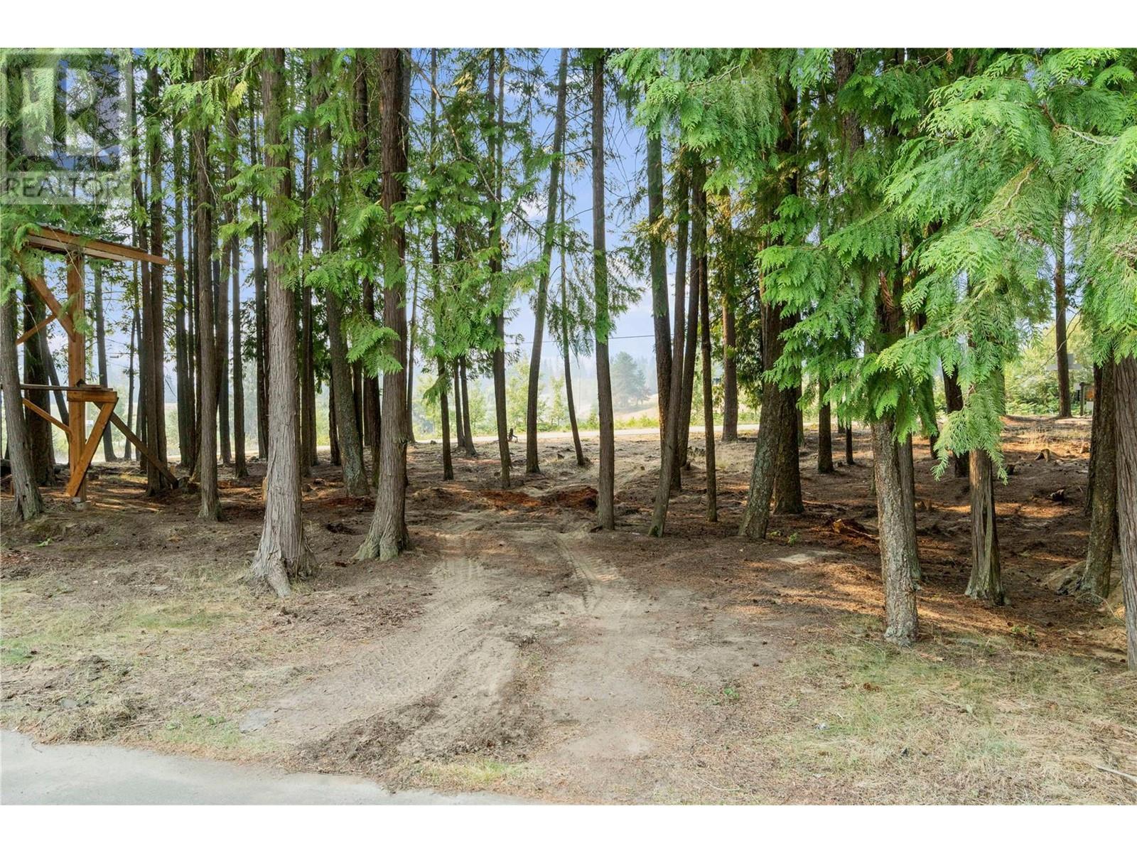  3961 20 Avenue Southeast, Salmon Arm