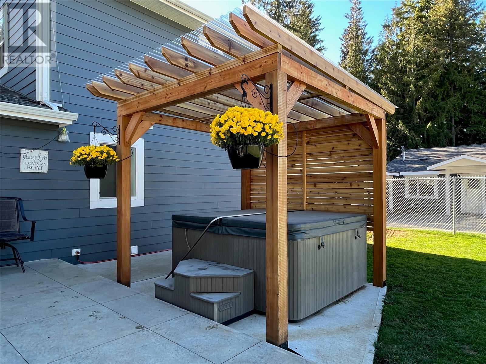  3961 20 Avenue Southeast, Salmon Arm