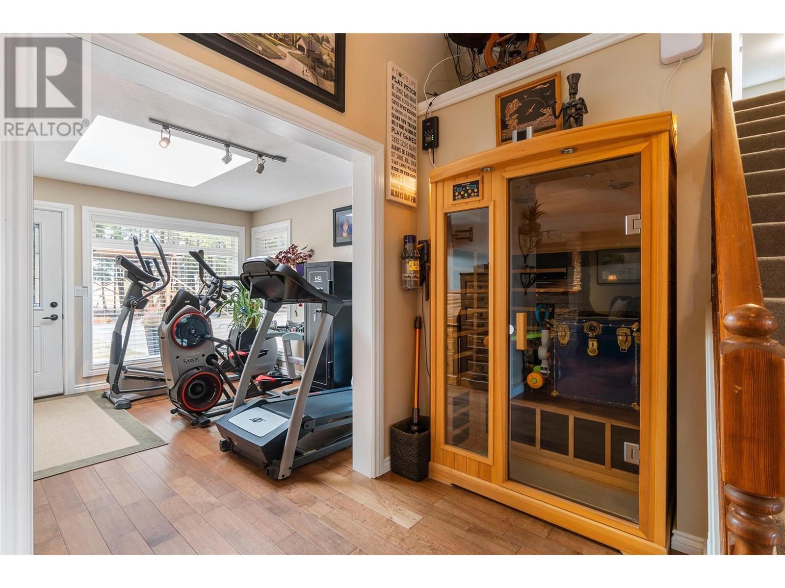 Photo 29 of 3961 20 Avenue Se, Salmon Arm BC