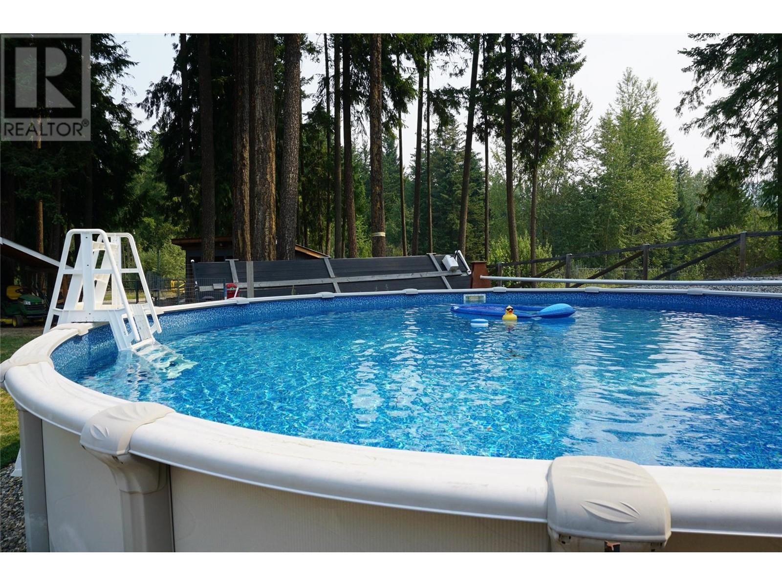 Photo 9 of 3961 20 Avenue Se, Salmon Arm BC