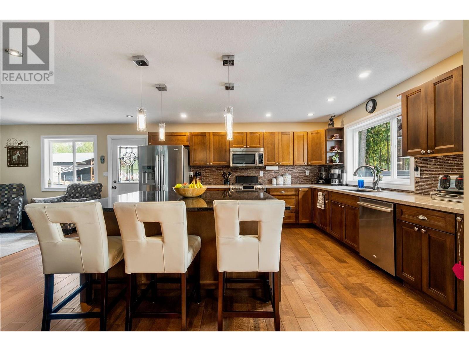 Photo 63 of 3961 20 Avenue Se, Salmon Arm BC