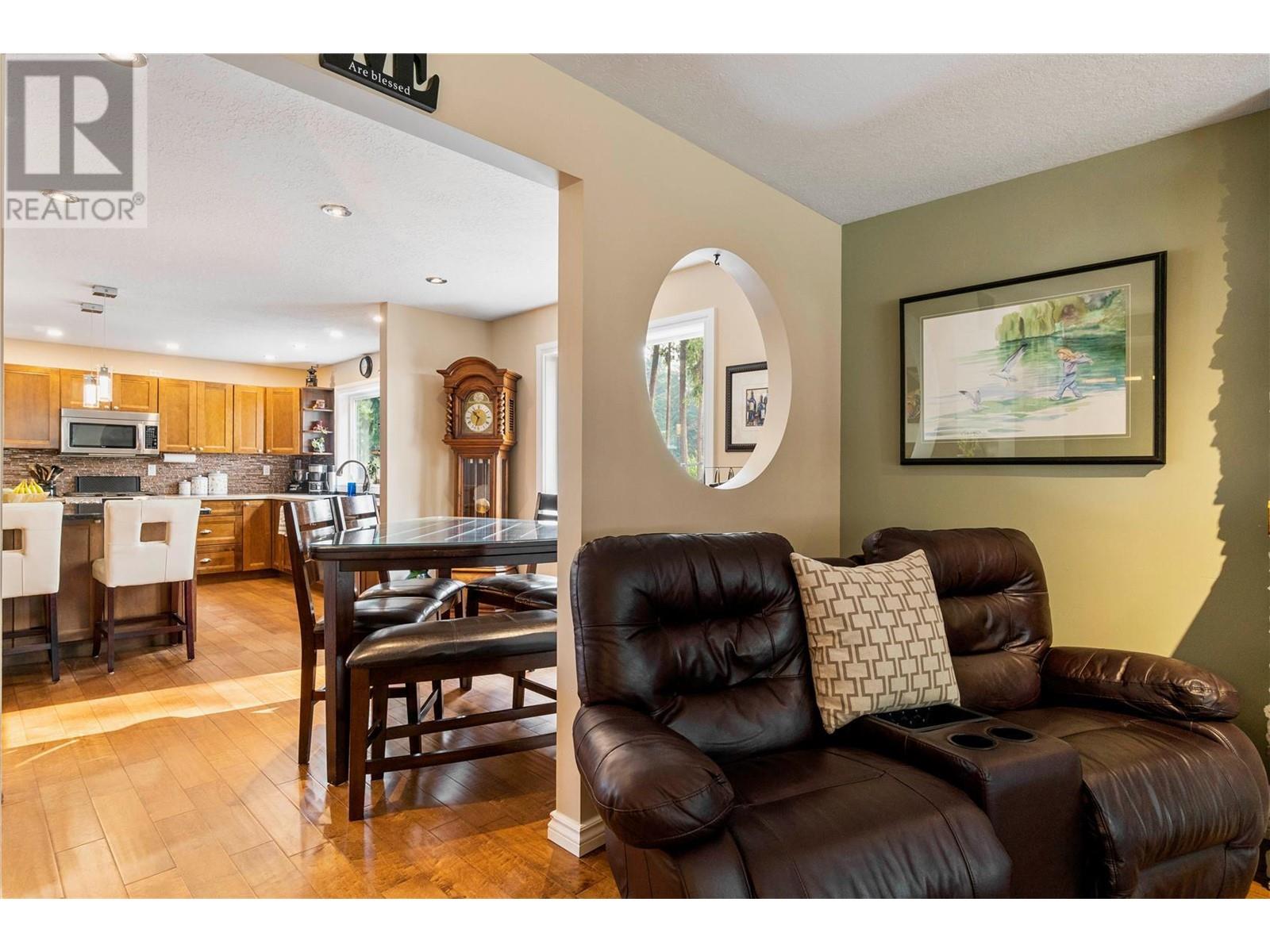 Photo 61 of 3961 20 Avenue Se, Salmon Arm BC