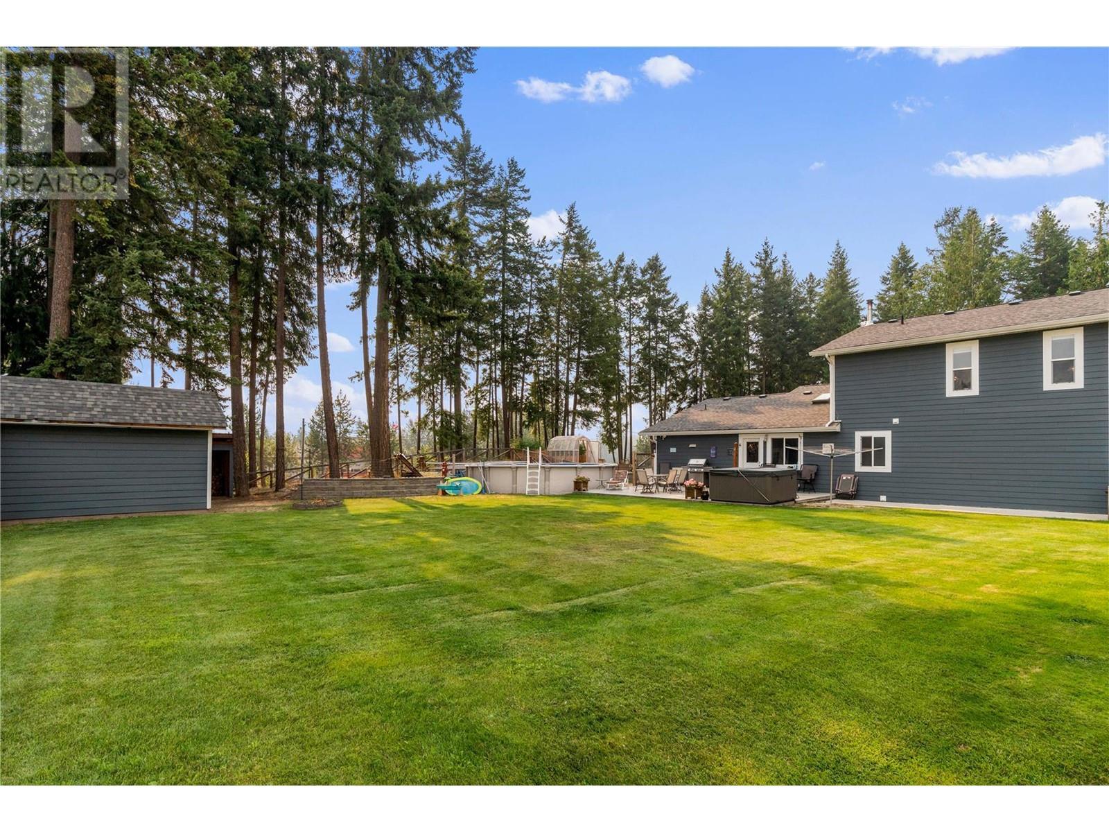 Photo 12 of 3961 20 Avenue Se, Salmon Arm BC