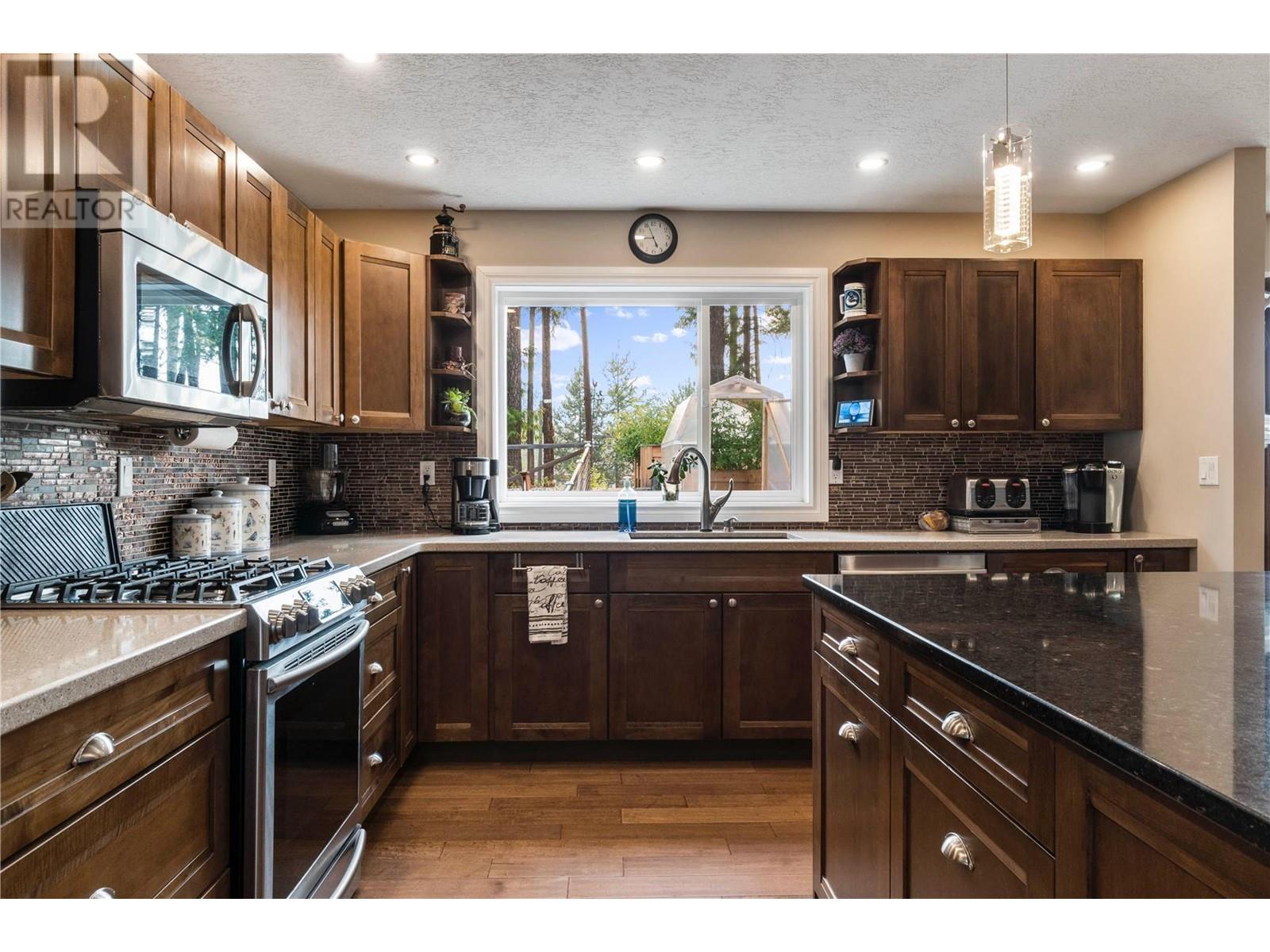 Photo 65 of 3961 20 Avenue Se, Salmon Arm BC