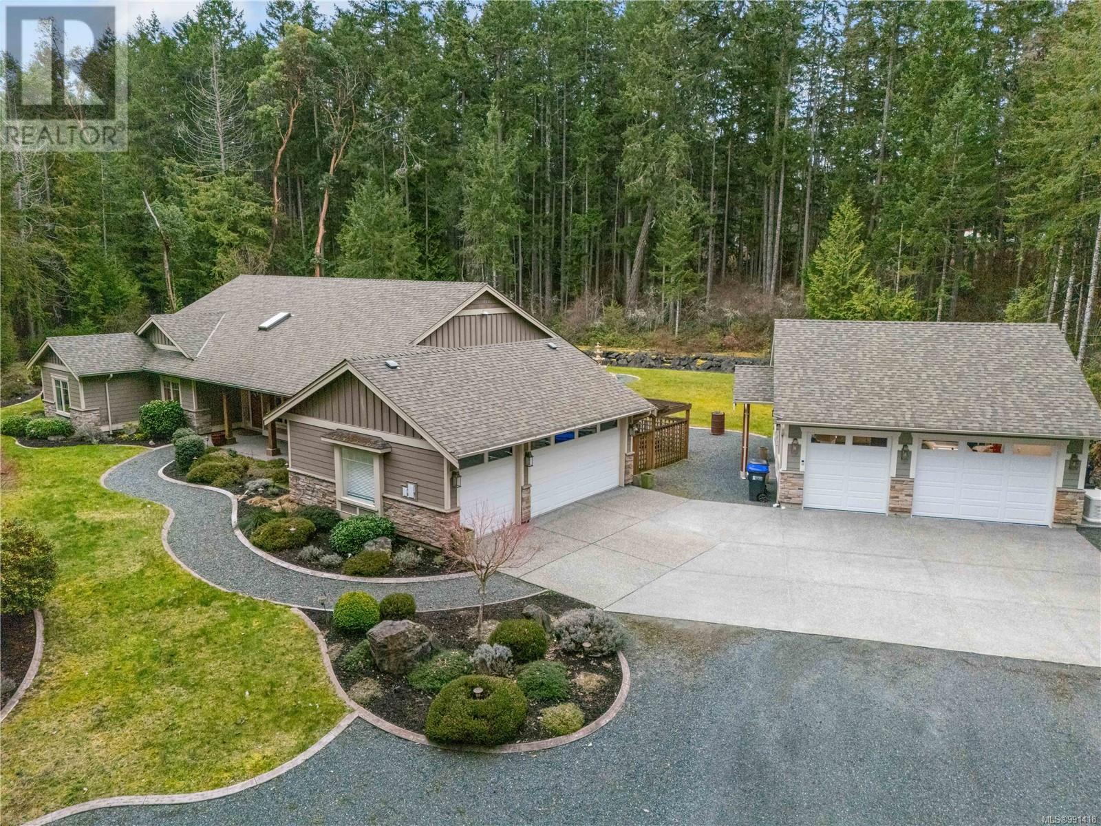 700 Wildgreen Way, Parksville
