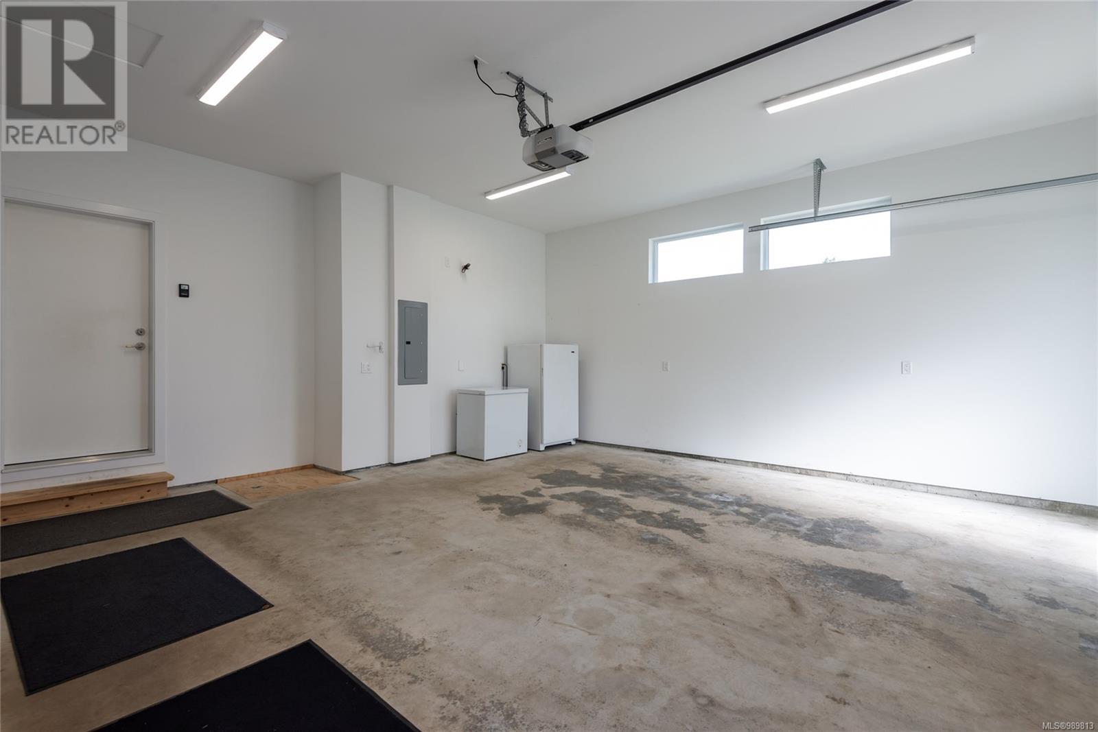 4190 Discovery Dr, Campbell River real estate listing 989813