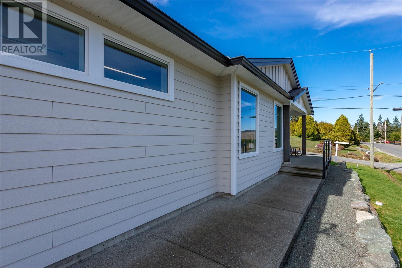 4190 Discovery Dr, Campbell River real estate listing 989813