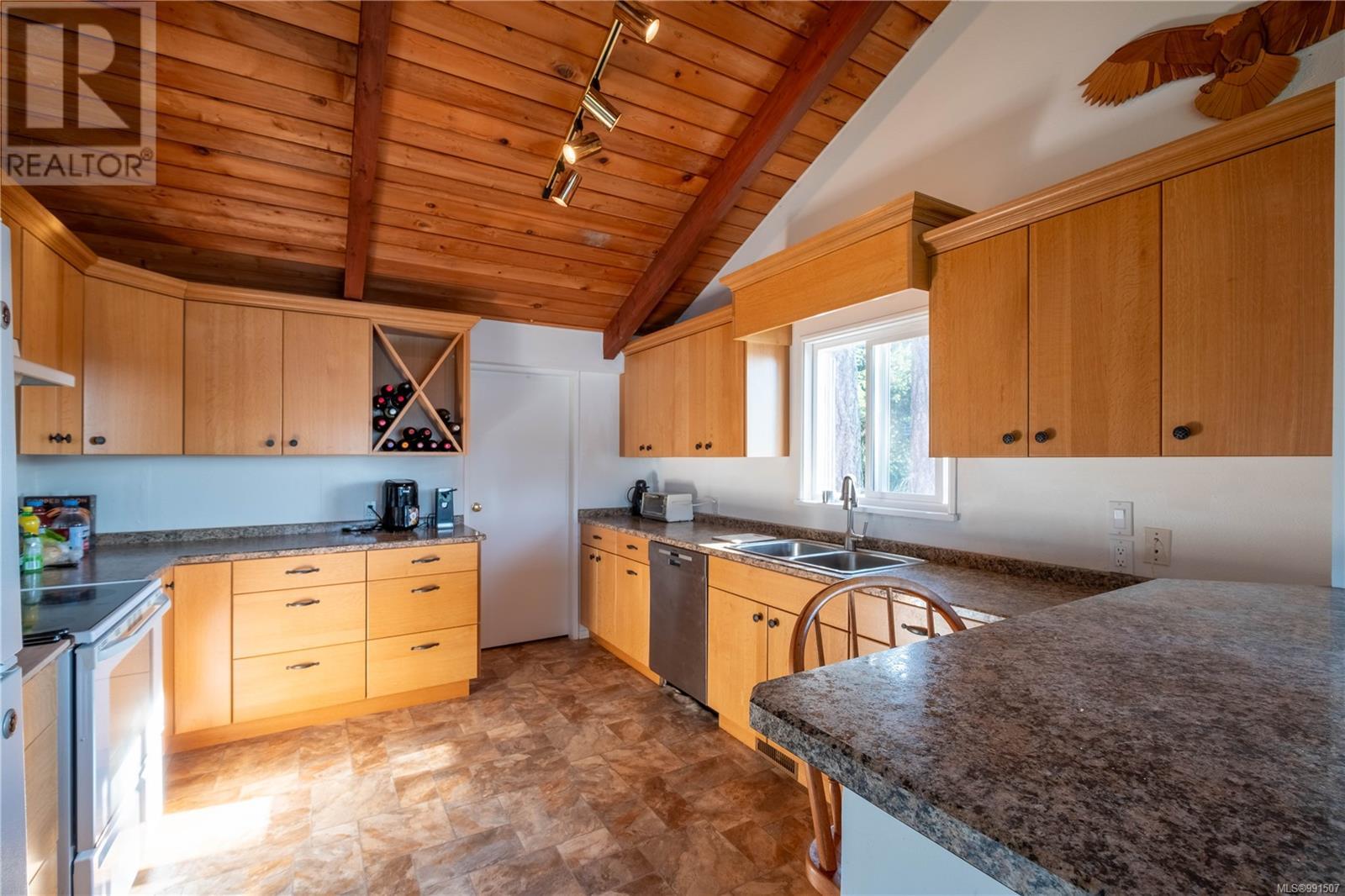5952 Race Point Rd, Campbell River real estate listing 991507