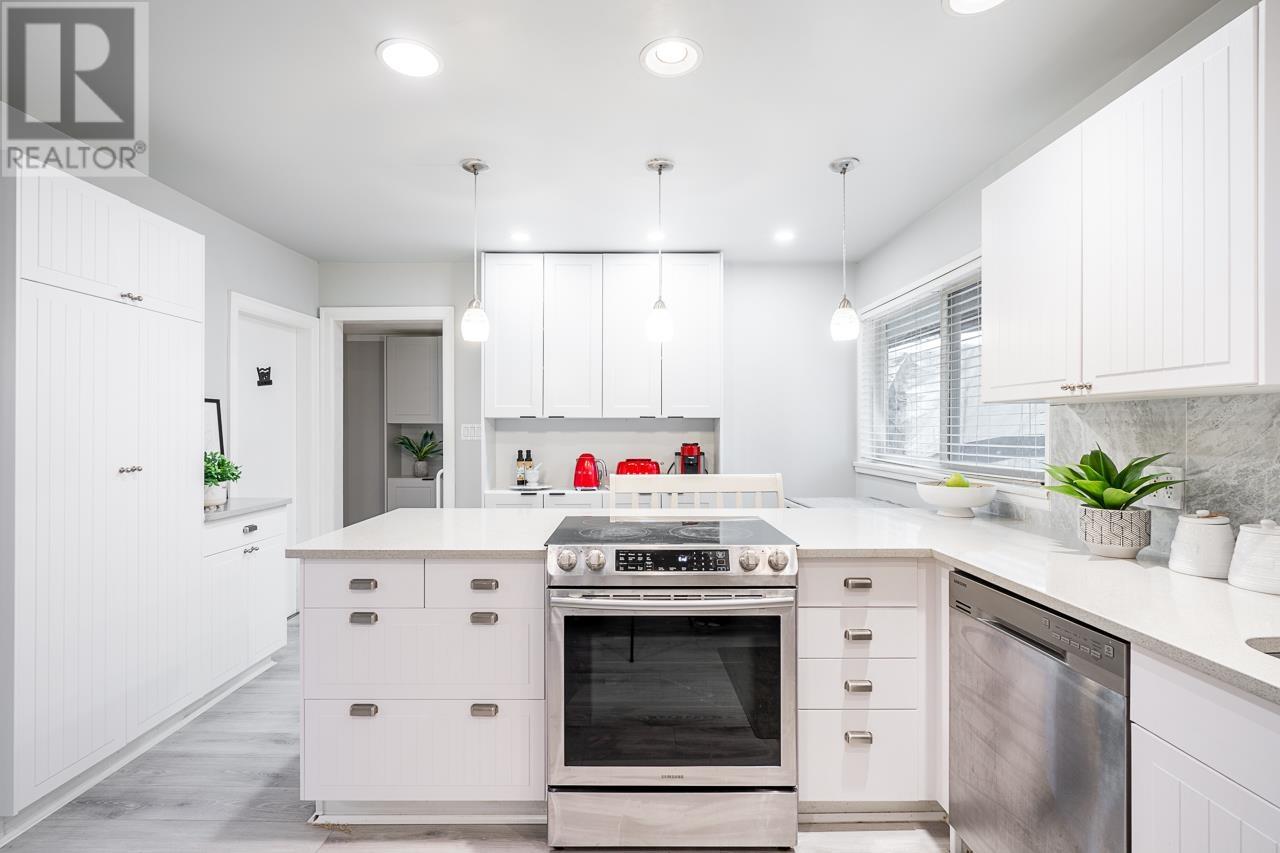 1050 COMO LAKE AVENUE, Coquitlam