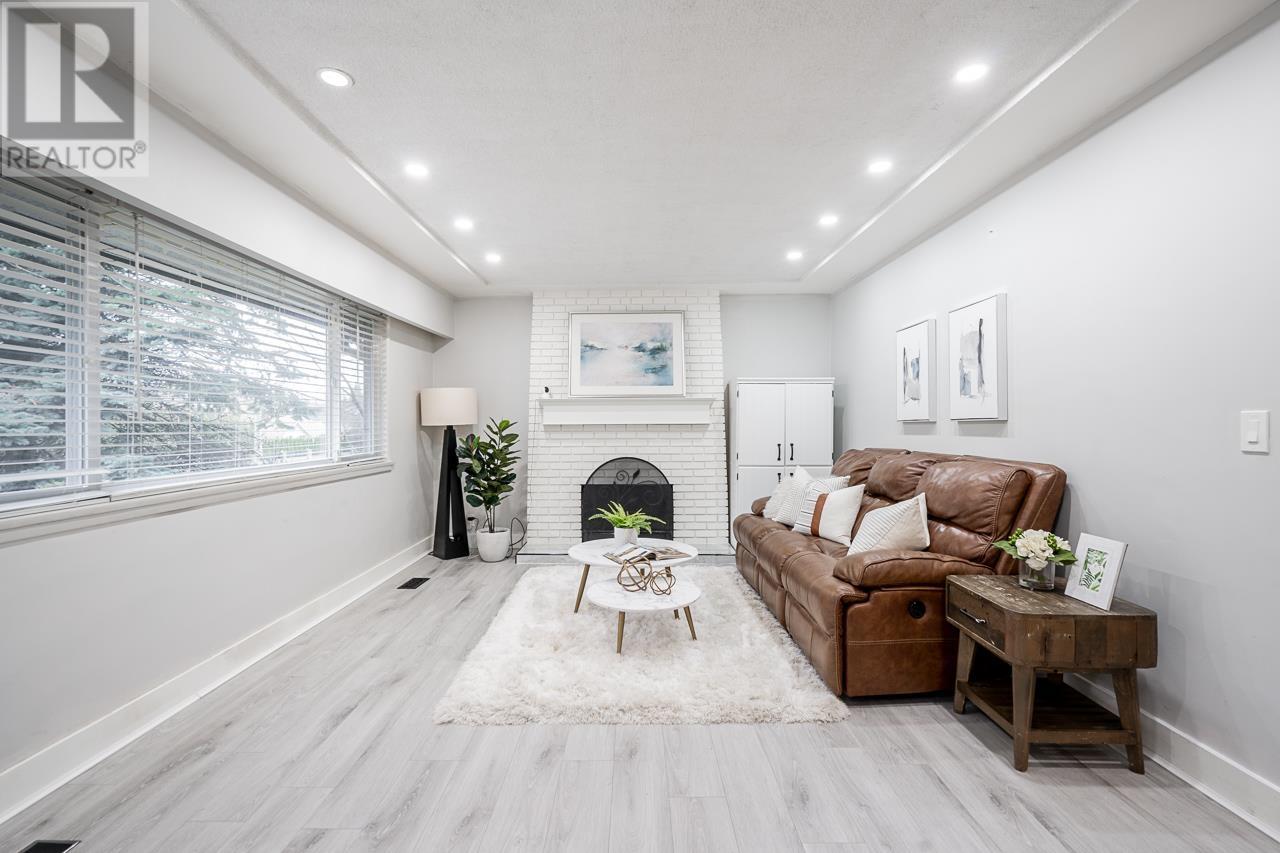 1050 COMO LAKE AVENUE, Coquitlam
