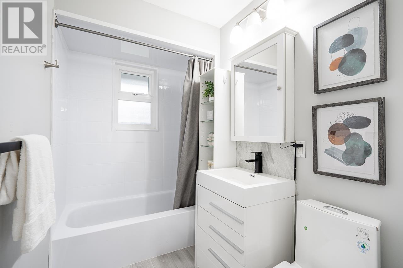 1050 COMO LAKE AVENUE, Coquitlam
