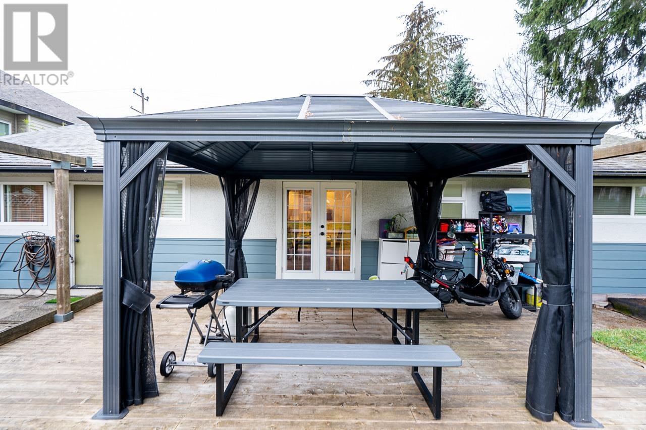 1050 COMO LAKE AVENUE, Coquitlam