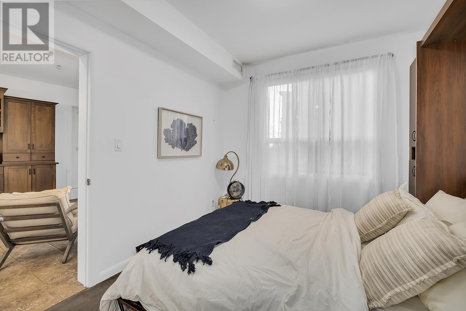 321 654 Cook Road, Kelowna