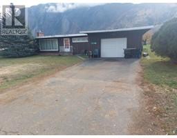 17 7th Avenue, Keremeos