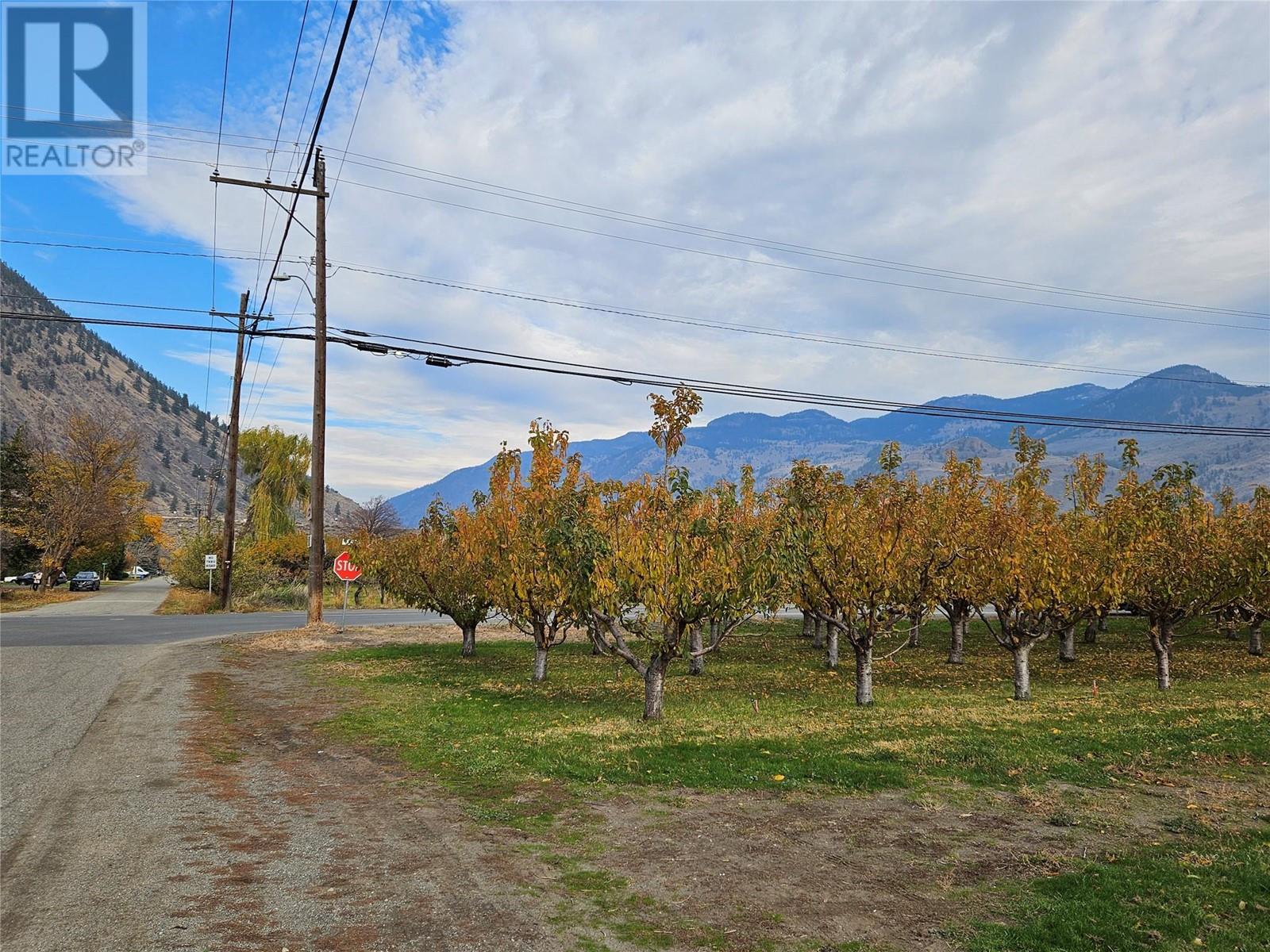  17 7th Avenue, Keremeos