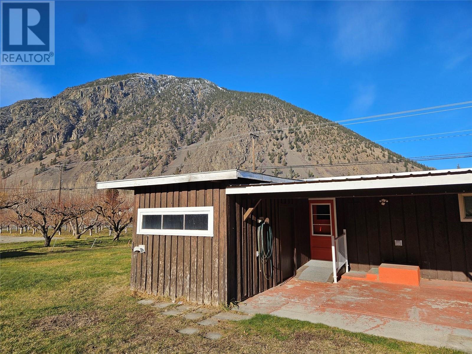  17 7th Avenue, Keremeos