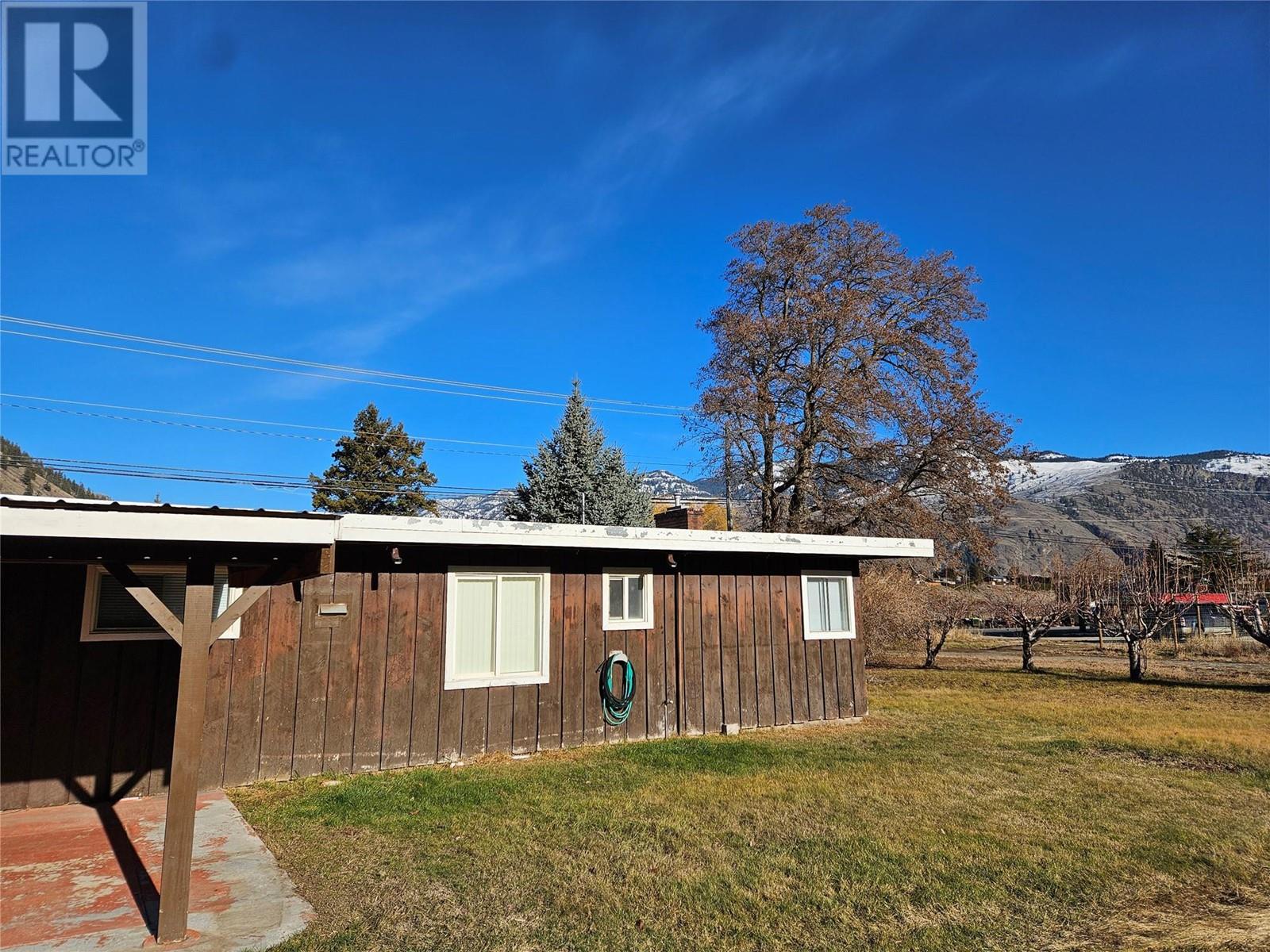  17 7th Avenue, Keremeos