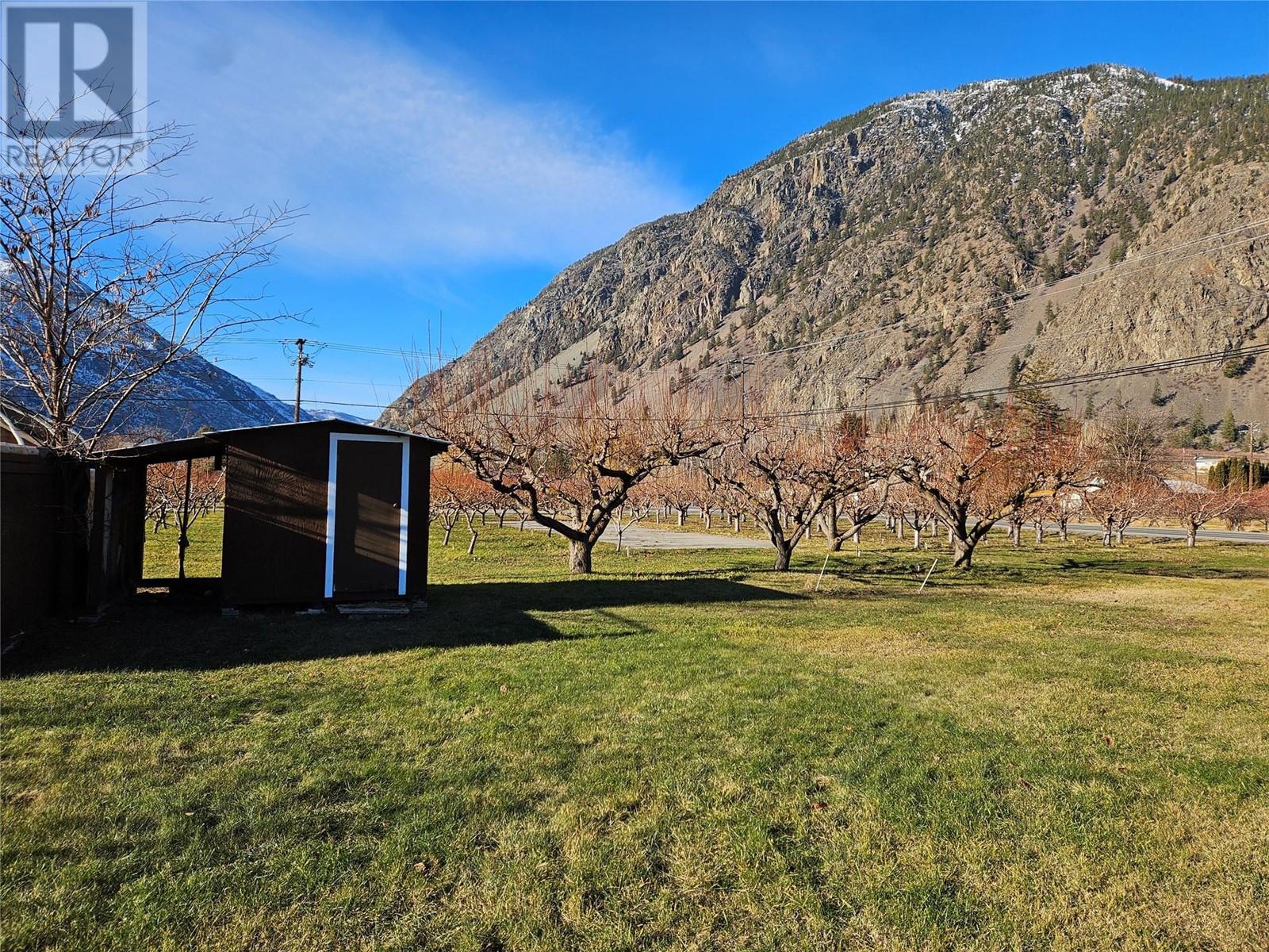  17 7th Avenue, Keremeos