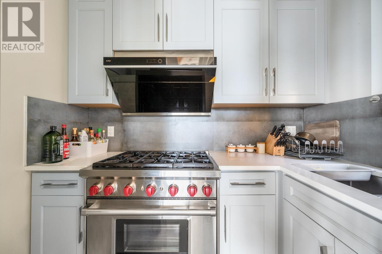 2616 PALMERSTON AVENUE, West Vancouver