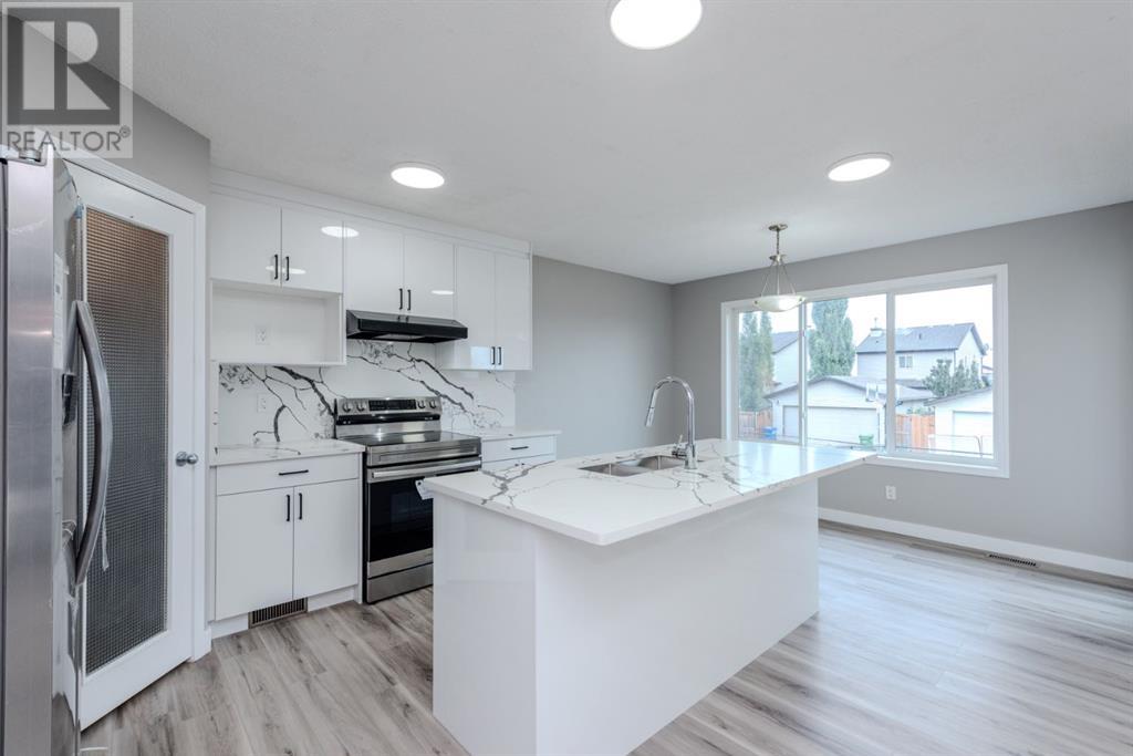 Photo 12 of 434 Coopers Drive Sw, Airdrie AB