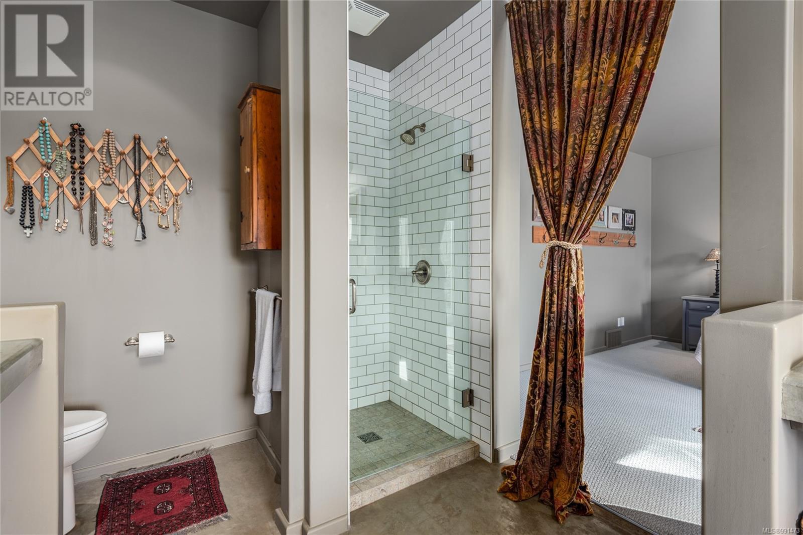 2465 Back Rd, Courtenay real estate listing 991473