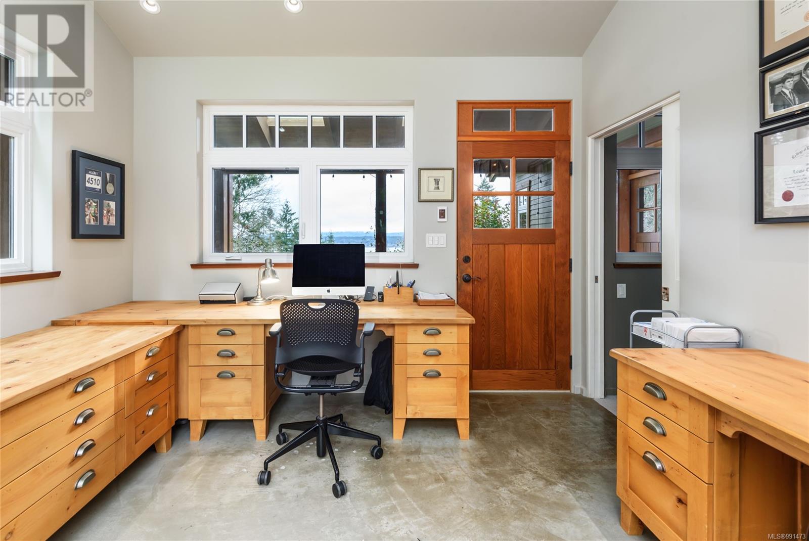2465 Back Rd, Courtenay real estate listing 991473