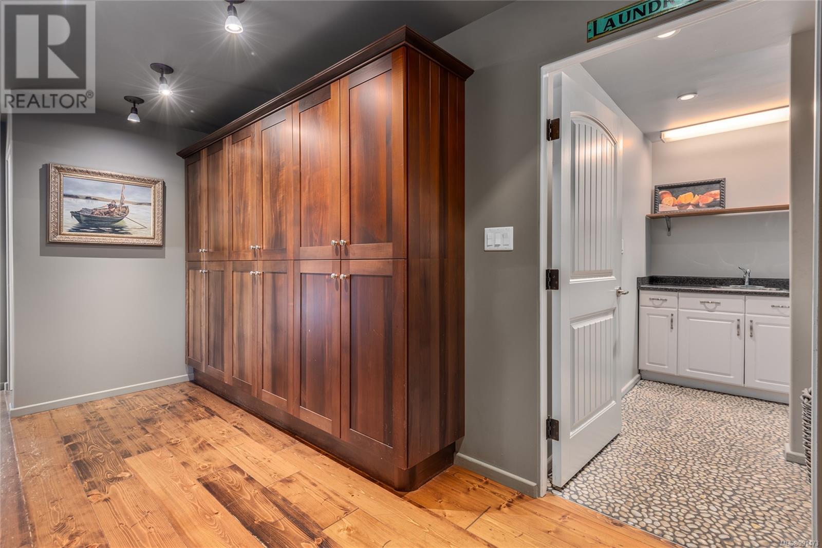 2465 Back Rd, Courtenay real estate listing 991473
