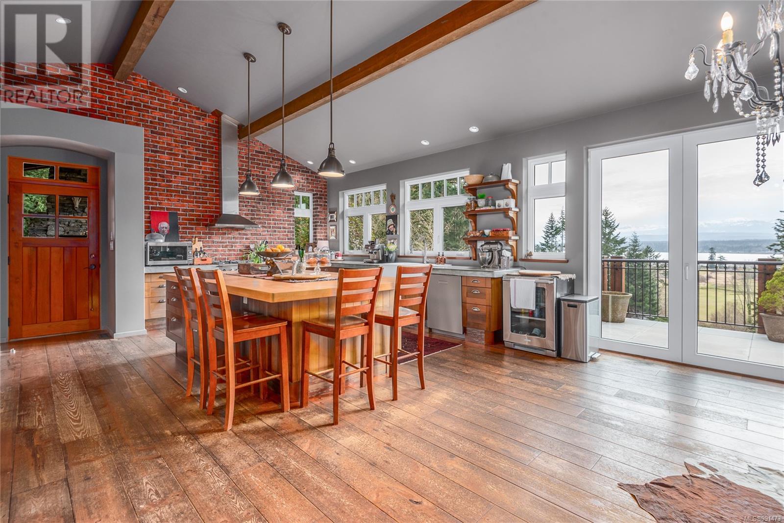 2465 Back Rd, Courtenay real estate listing 991473