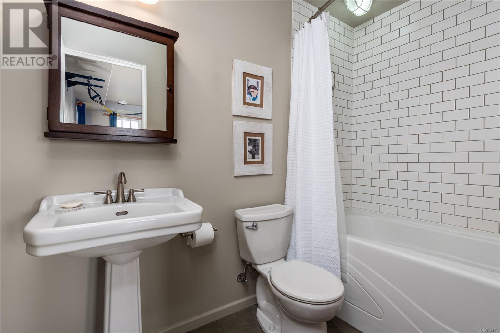 2465 Back Rd, Courtenay real estate listing 991473