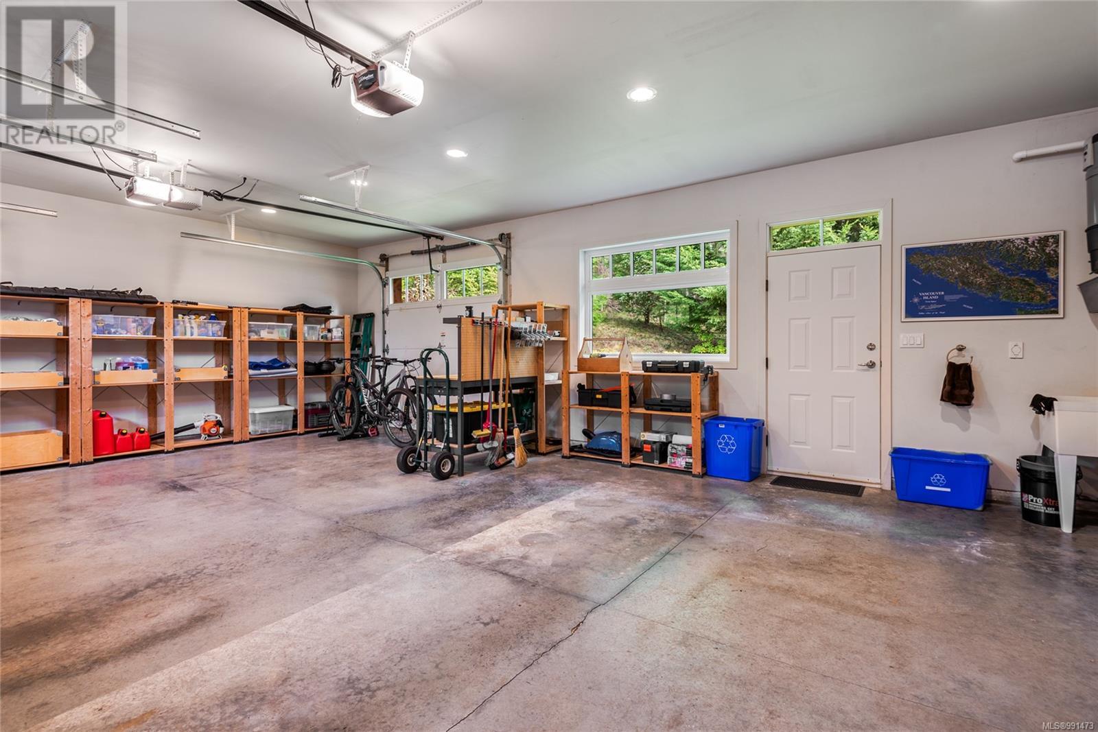 2465 Back Rd, Courtenay real estate listing 991473