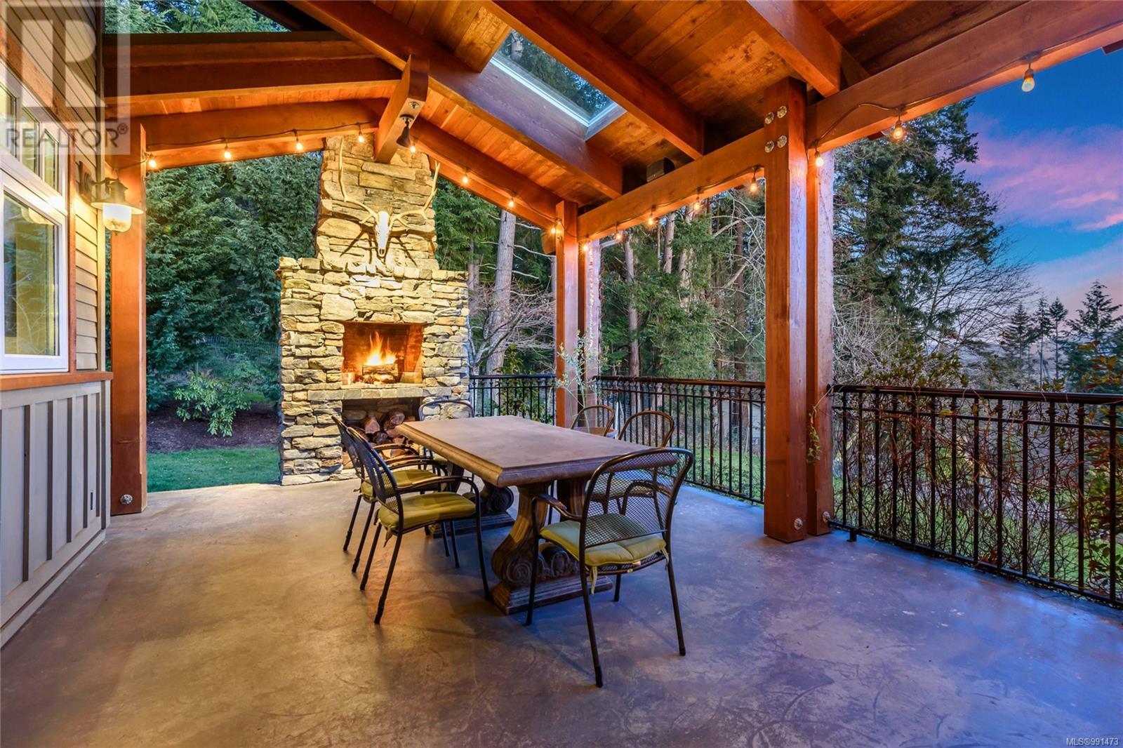 2465 Back Rd, Courtenay real estate listing 991473