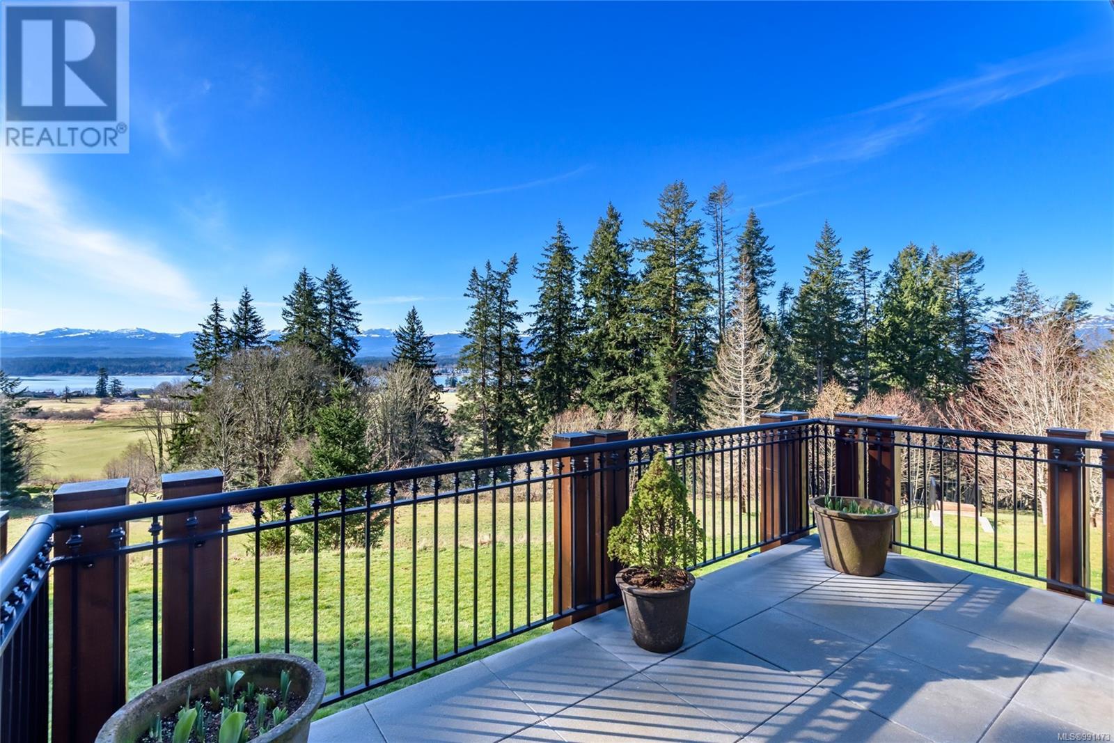 2465 Back Rd, Courtenay real estate listing 991473