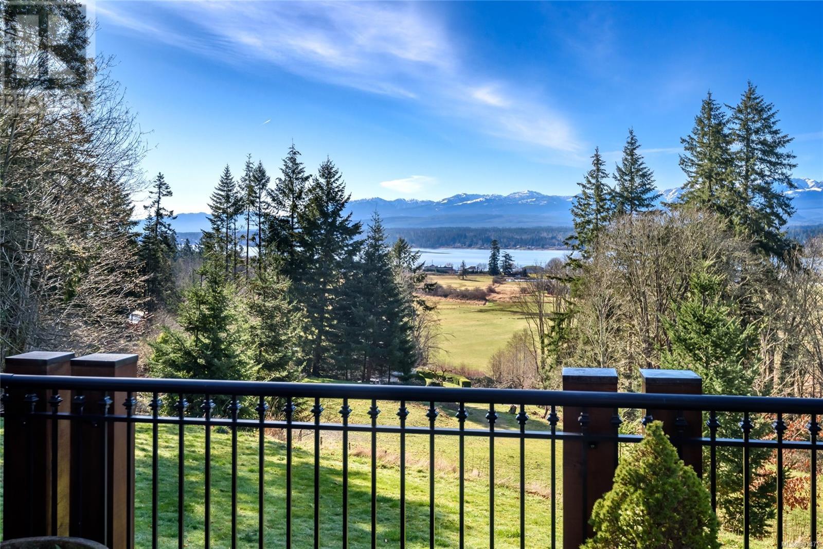 2465 Back Rd, Courtenay real estate listing 991473