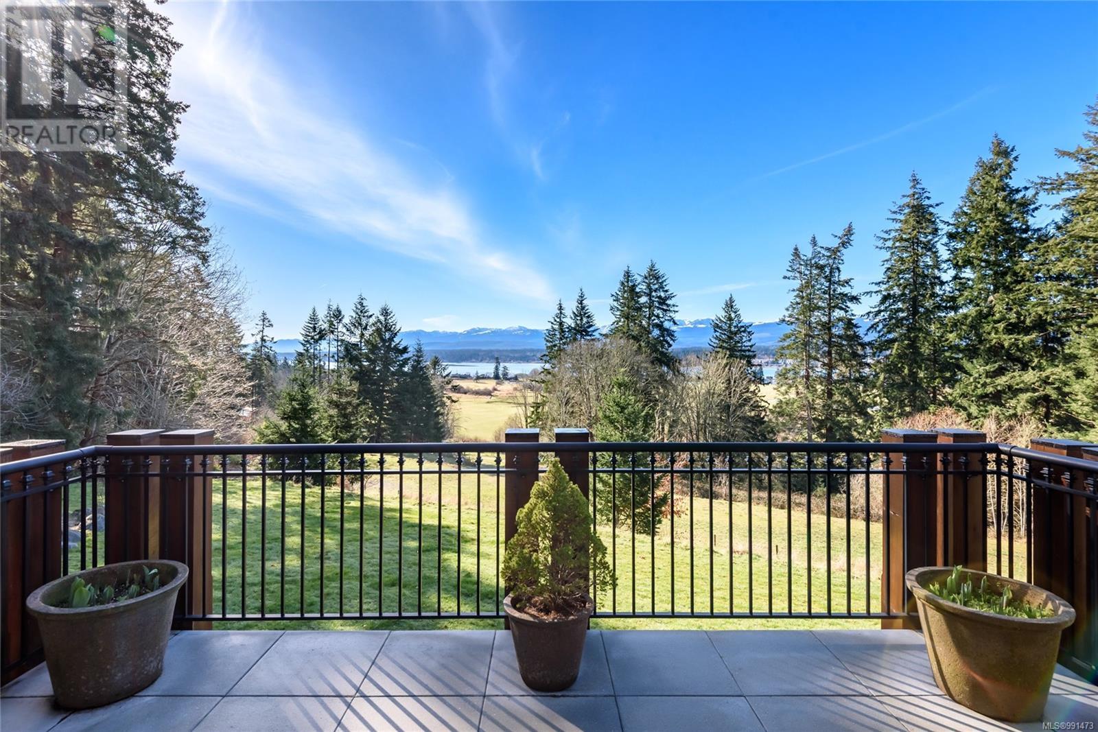 2465 Back Rd, Courtenay real estate listing 991473