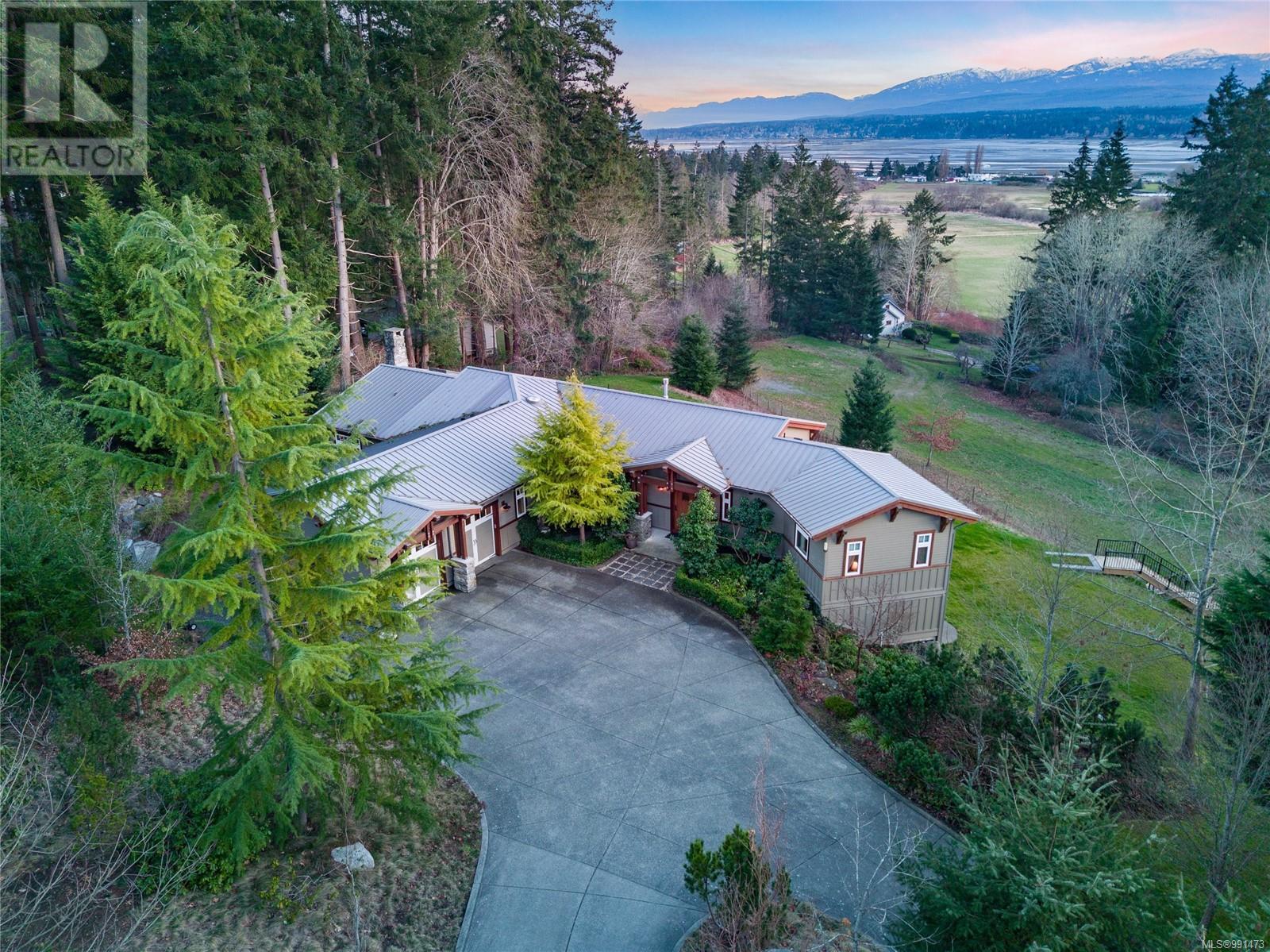2465 Back Rd, Courtenay real estate listing 991473