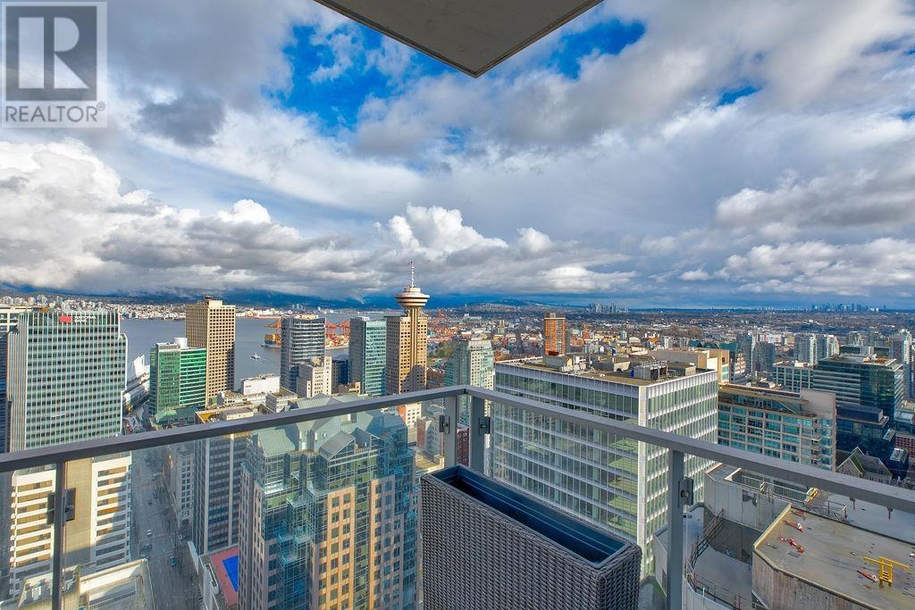 3704 667 HOWE STREET, Vancouver