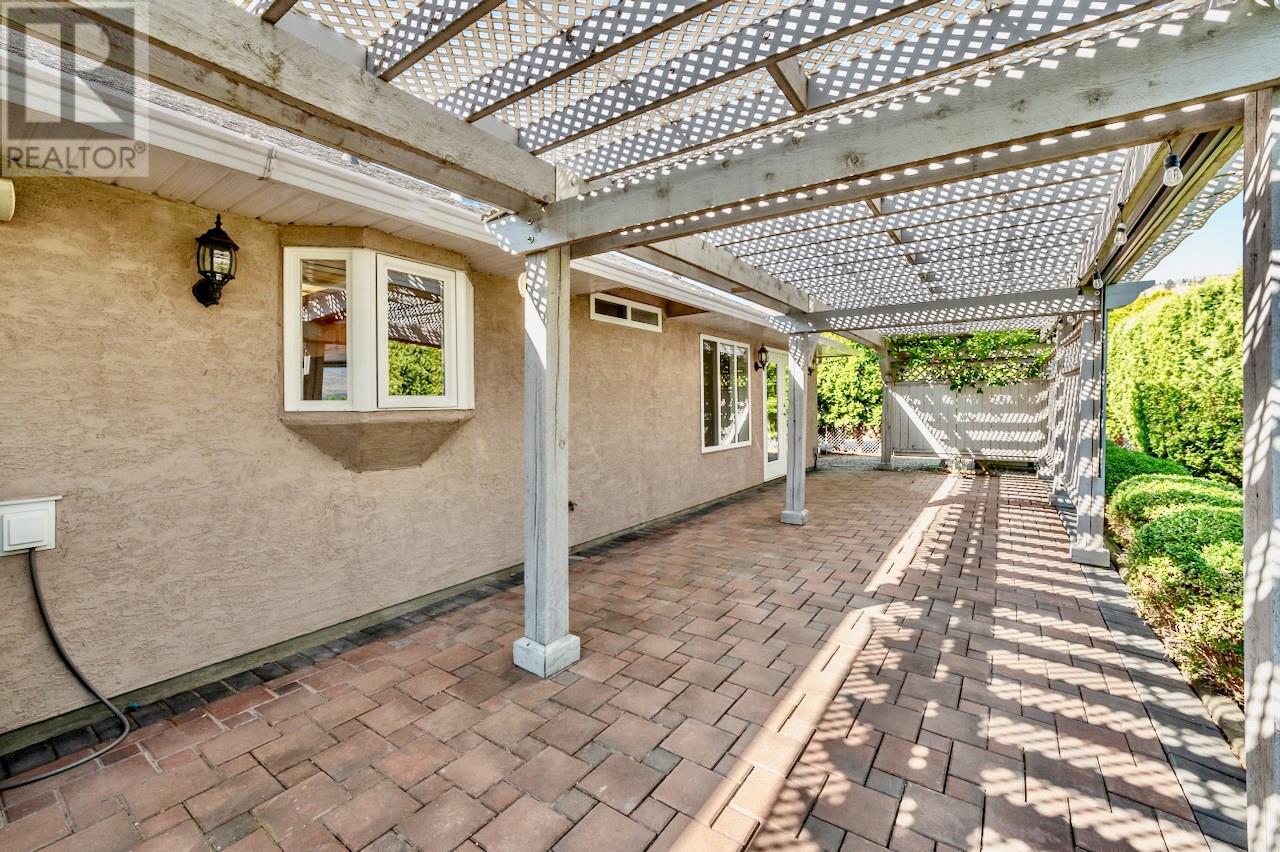 6718 Merlot Court, Oliver
