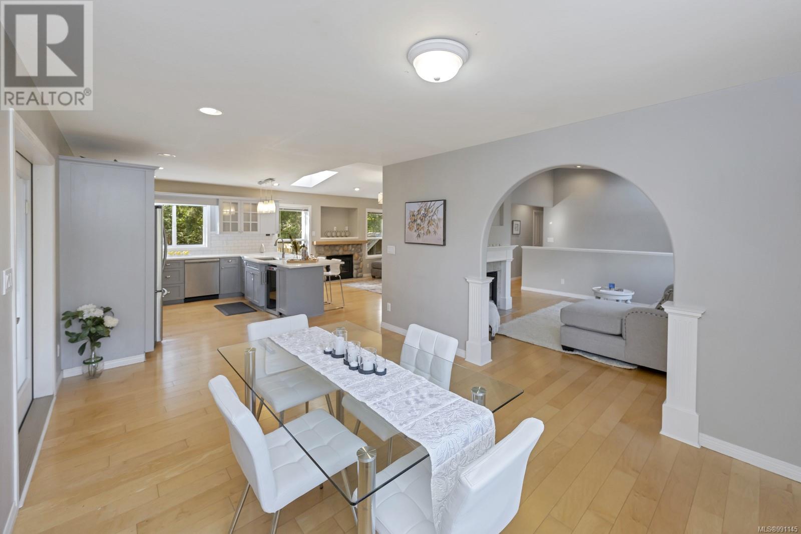  1616 Nelles Place, Saanich