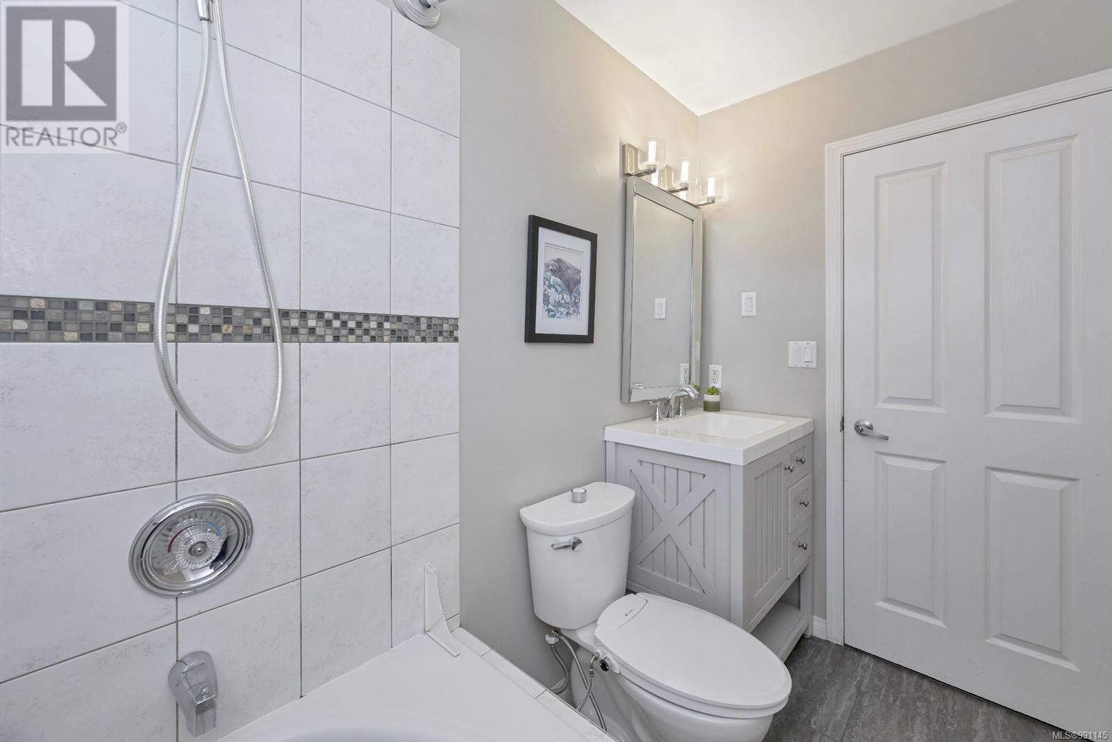  1616 Nelles Place, Saanich