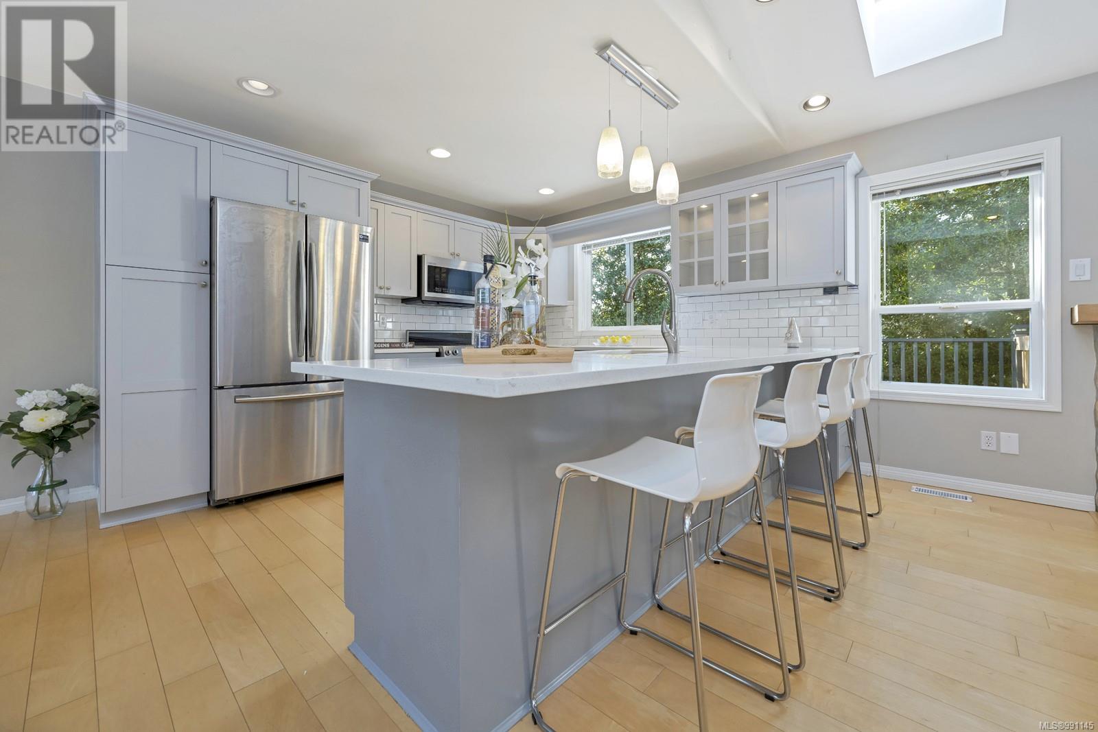  1616 Nelles Place, Saanich