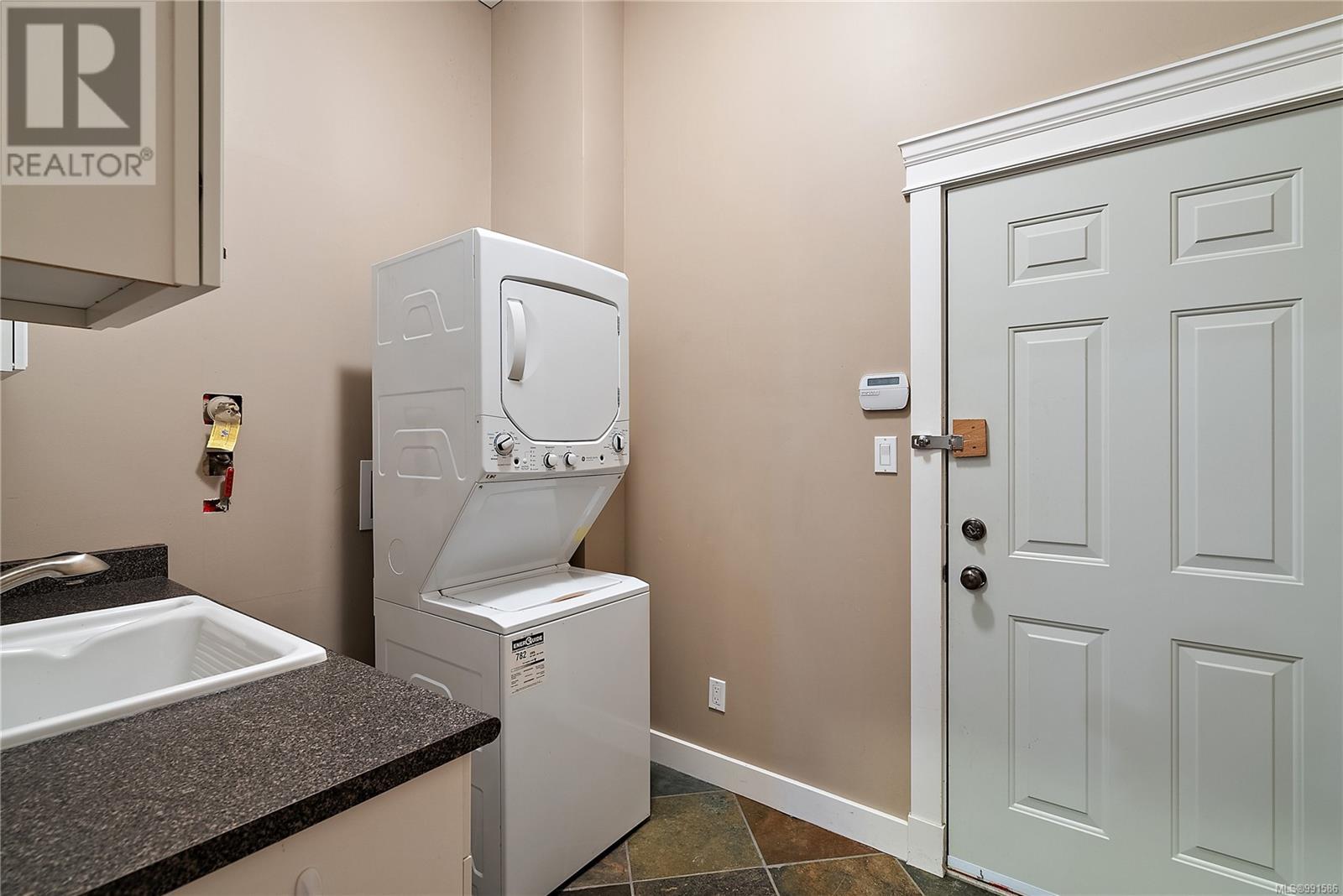 3456 Auburn Crt, Langford real estate listing 991586