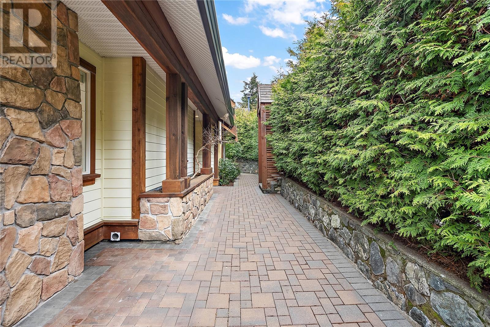 3456 Auburn Crt, Langford real estate listing 991586