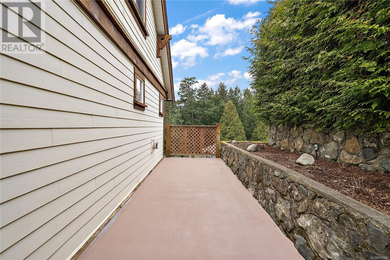 3456 Auburn Crt, Langford real estate listing 991586