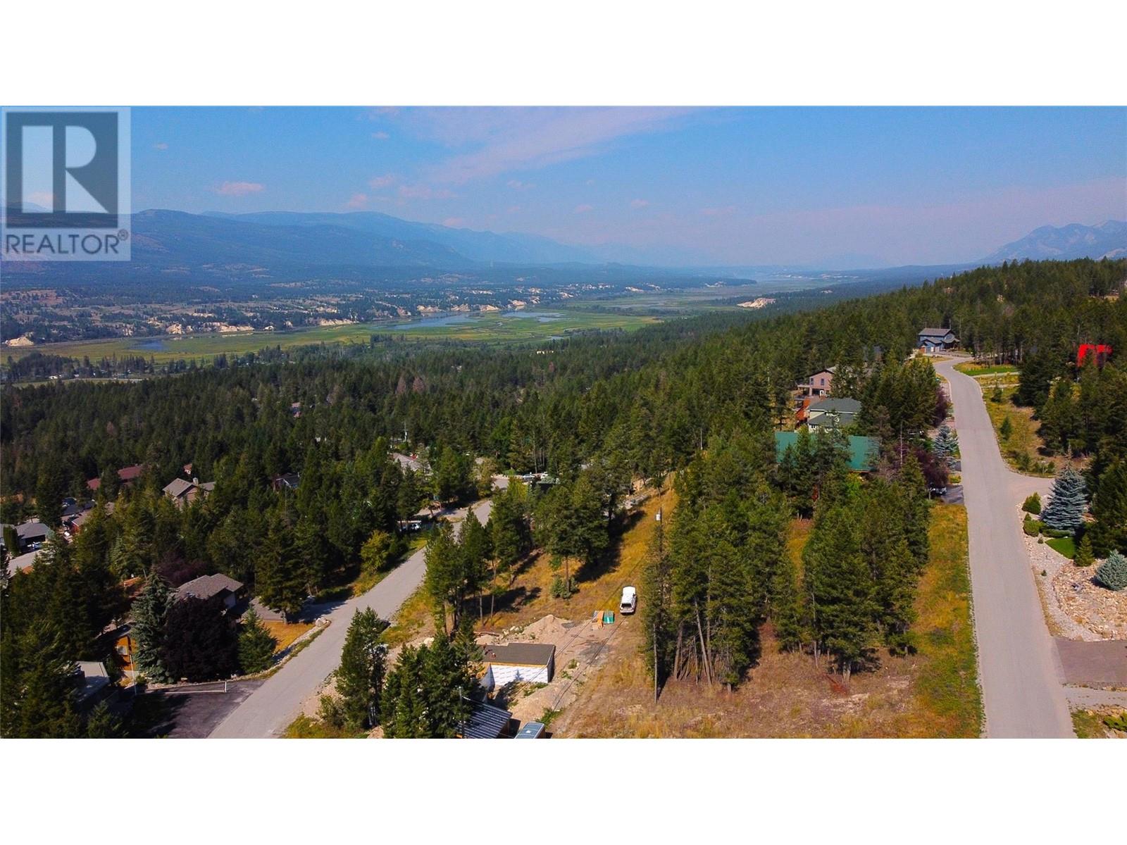 Photo 5 of 4951 Mountain View Drive, Fairmont Hot Springs BC