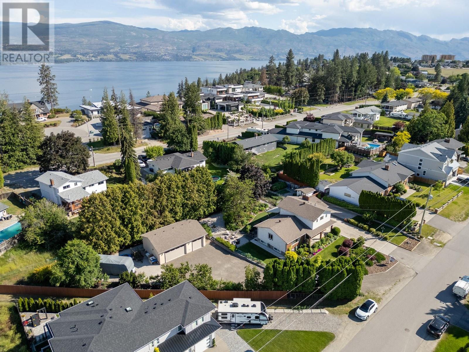  2401 Crestview Road, West Kelowna