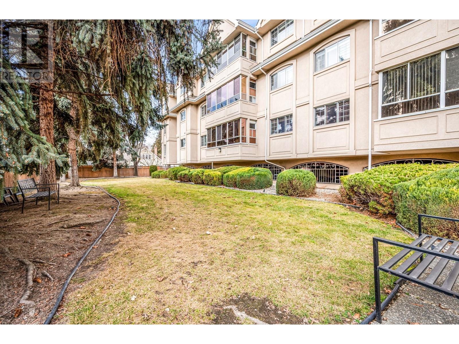 102 1055 Lawrence Avenue, Kelowna