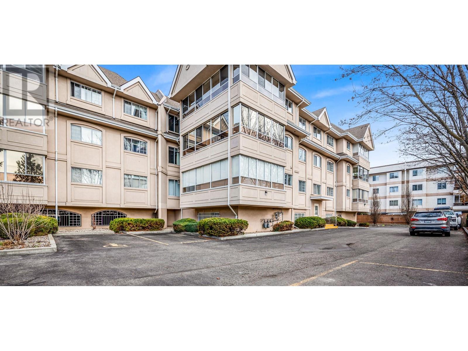 102 1055 Lawrence Avenue, Kelowna