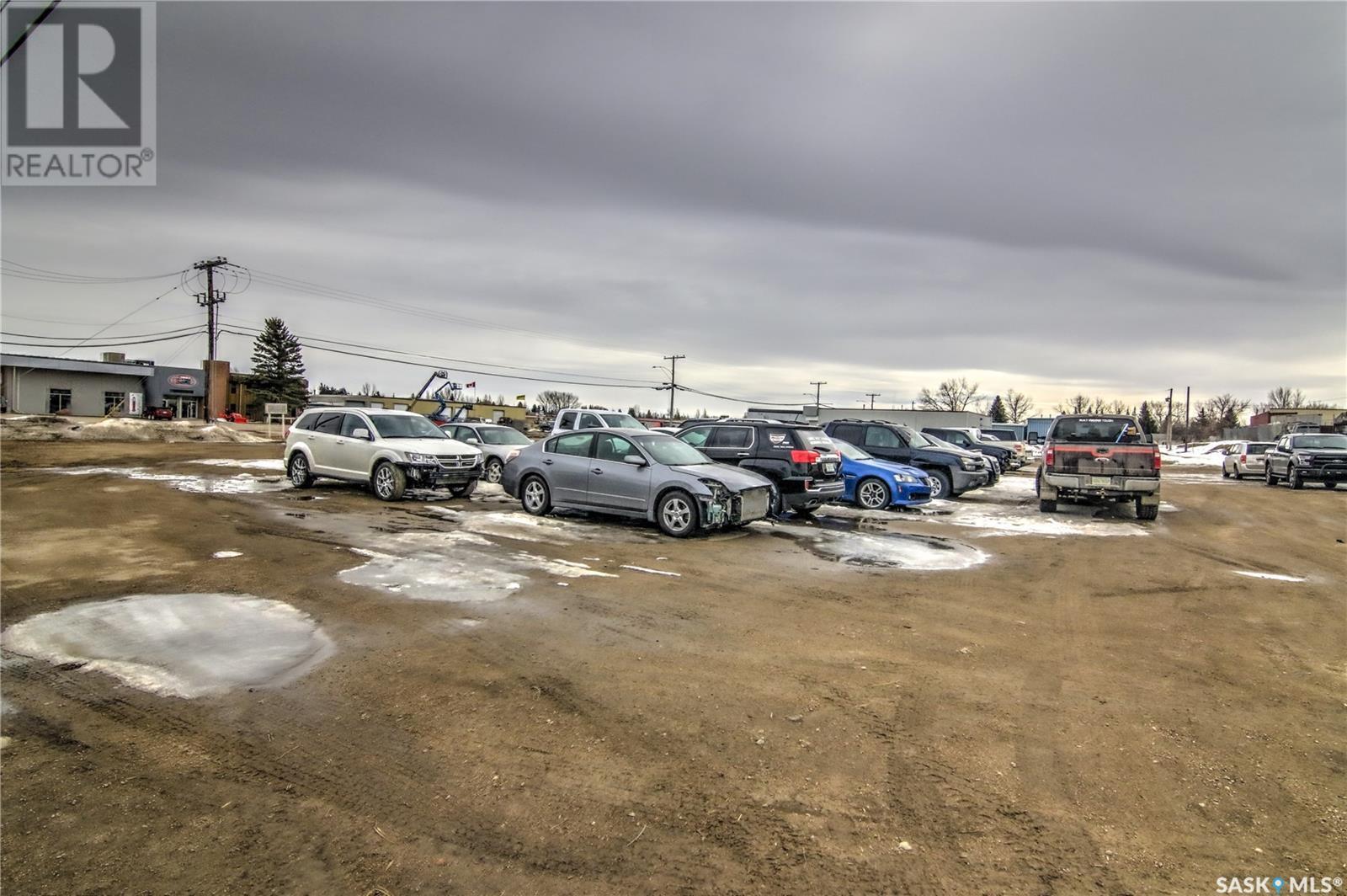 Photo 6 of 370 Dracup Avenue N, Yorkton SK